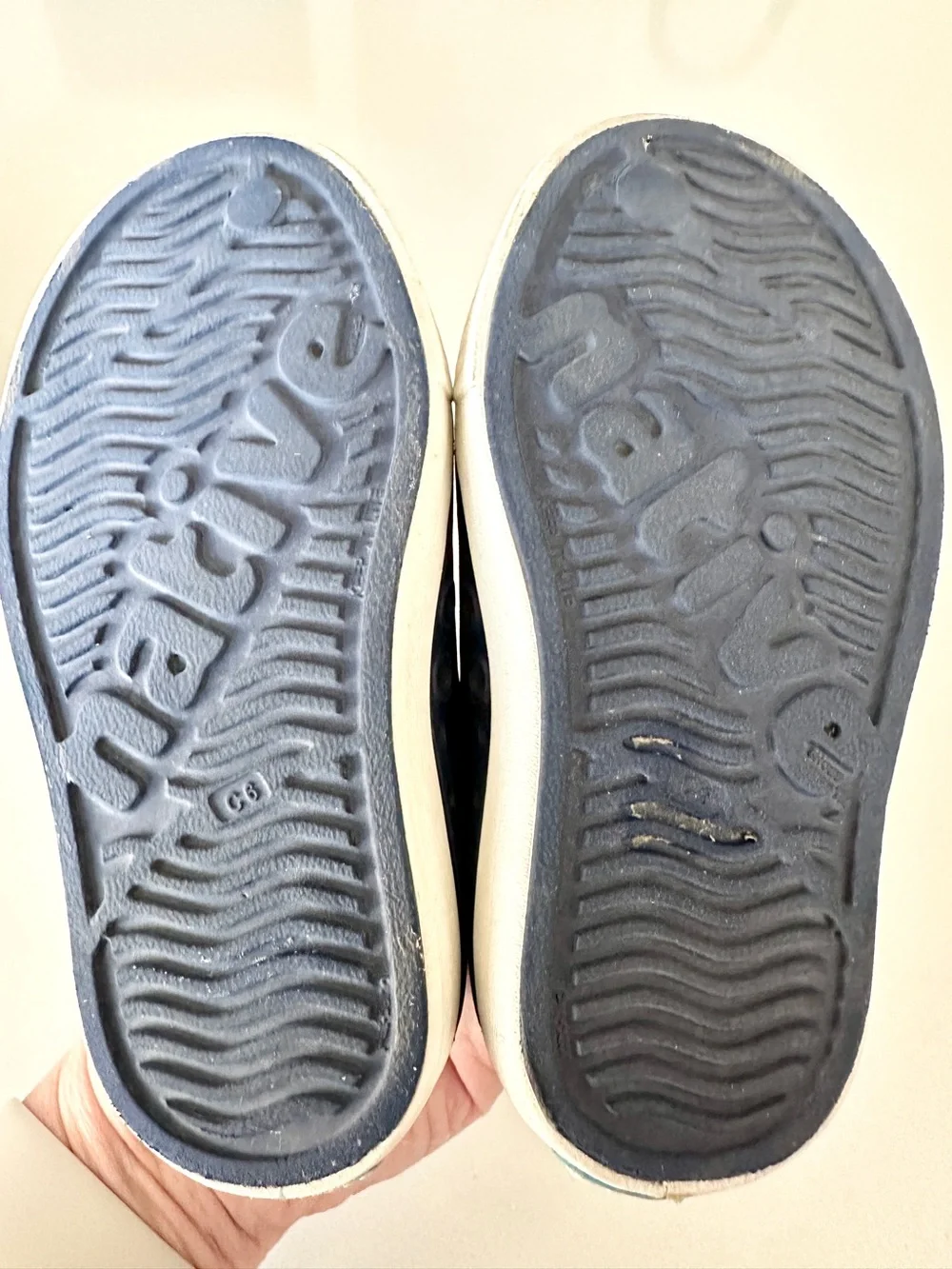 NATIVE JEFFERSON WATERPROOF SLIP-ON SHOES TODDLER SIZE C6 NAVY